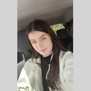 Marie, babysitter à Lardy