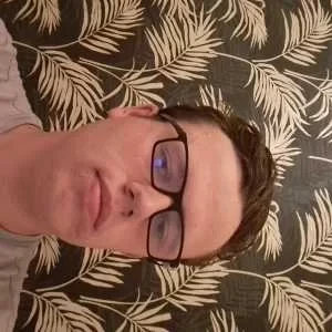 Jordan, babysitter à Hennebont