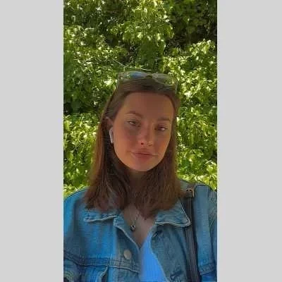 Youna, babysitter à Le Cannet