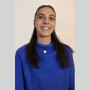 Apolline, babysitter à Le Poire sur Vie