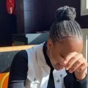 Malaïka, babysitter à Buellas