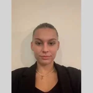 Méline, babysitter à Verson