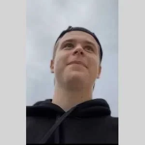 Virgile, babysitter à Courbevoie