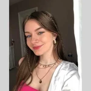 Léonore, babysitter à Lonlay le Tesson