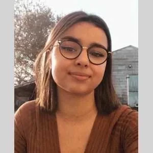 Jade, babysitter à Saint Martin des Noyers