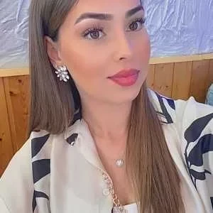 Camélia, babysitter à Behren les Forbach