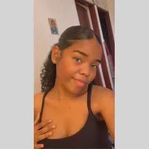 Endriska, babysitter à Cayenne