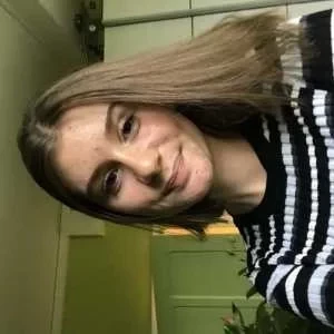 Lou-anne, babysitter à Vezeronce Curtin