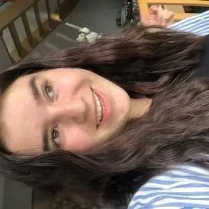 Alicia, babysitter à Sainte Luce sur Loire