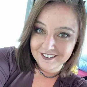 Manon, babysitter à Mont de Marsan