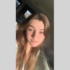 Camille, babysitter à Salles