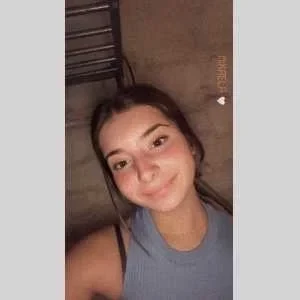 Mikaela, babysitter à Saint Berain sous Sanvignes