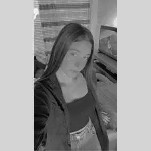 Luna, babysitter à Le Plessis Grammoire