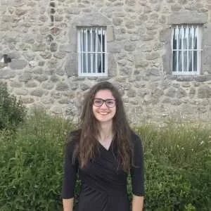 Estelle, babysitter à Clermont Ferrand