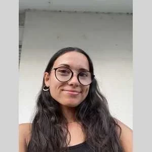 Léna, babysitter à Selommes