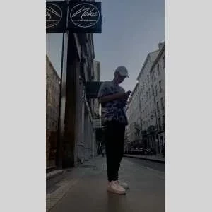 Milo, babysitter à Esplas de Serou