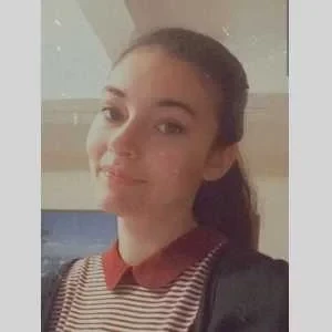 Amélie , babysitter à Arcisses