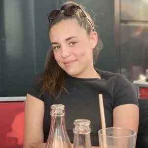 Syléna, babysitter à Pontpierre