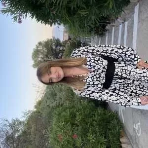 Emeline, babysitter à Ajaccio