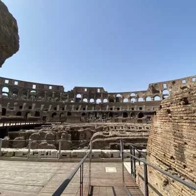 Roux, babysitter à Orange