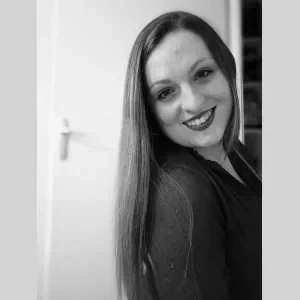 Manon, babysitter à Conchil le Temple