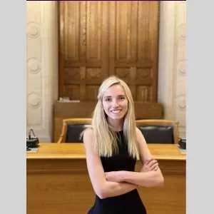 Anne-sophie, babysitter à Issy les Moulineaux