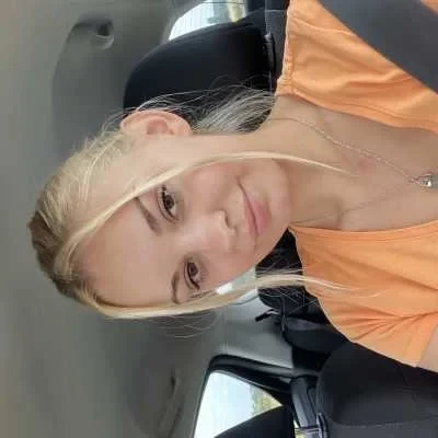 Camille, babysitter à Barly