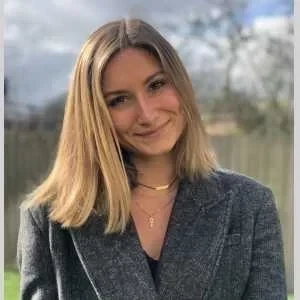 Emmi, babysitter à Carqueiranne