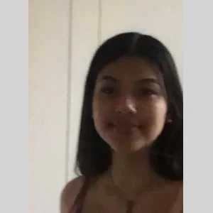 Altarine , babysitter à Caluire et Cuire