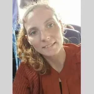 Eva, babysitter à Saint Saulve