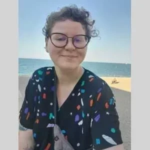 Lucie, babysitter à Angouleme