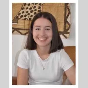 Louise, babysitter à Caen