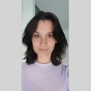 Jenny, babysitter à Lens