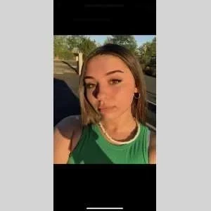 Karolane , babysitter à Marigny