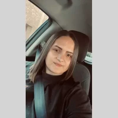 Marie, babysitter à Roussillon