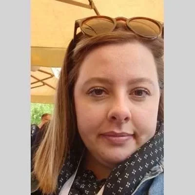 Emelyne, babysitter à Glatigny