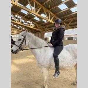 Olivia, babysitter à Les Billaux