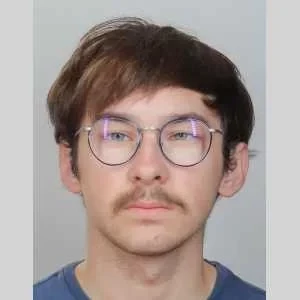 Enzo, babysitter à Angers