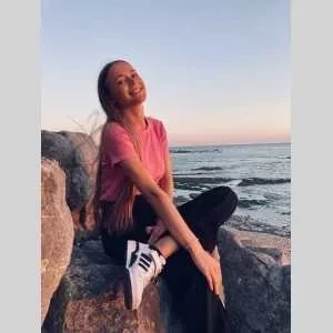 Lena, babysitter à Notre Dame de Riez