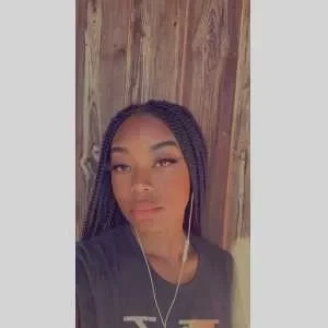 Kamilia, babysitter à Saint Blaise