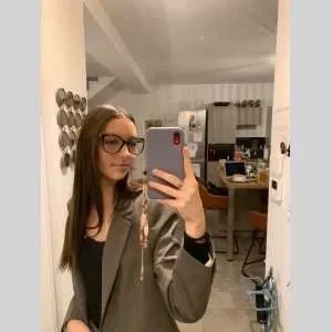 Lou, babysitter à Montastruc la Conseillere