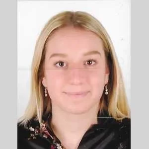 Romane, babysitter à Valence