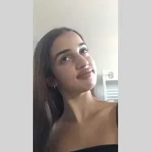 Berenice, babysitter à Trith Saint Leger