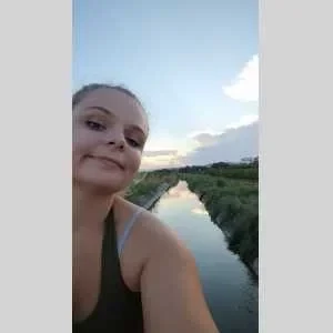 Louna, babysitter à Saint Georges d Orques