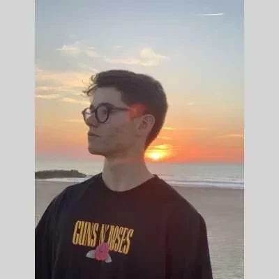 Quentin, babysitter à Boucau