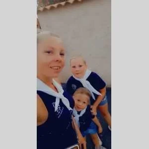 Typhaine, babysitter à Bessan