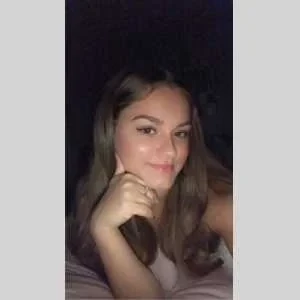 Caroline, babysitter à Breviandes