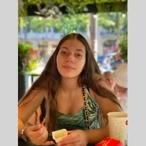 Kheïra , babysitter à Nantes