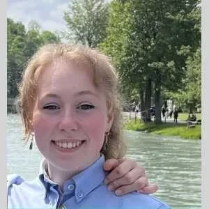 Victoria, babysitter à Metz