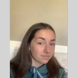 Lily-rose, babysitter à Saint Chef